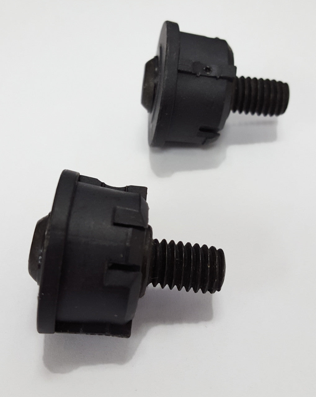 Seat Pan Screws for Aeron